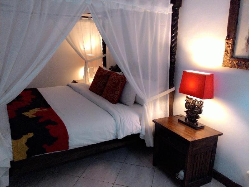 Puri Maharani Boutique Hotel デンパサール 部屋 写真
