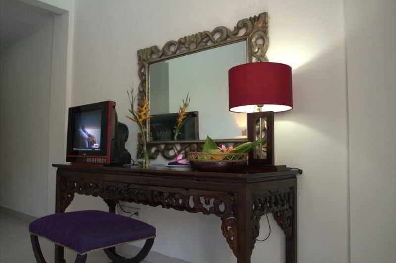 Puri Maharani Boutique Hotel デンパサール エクステリア 写真